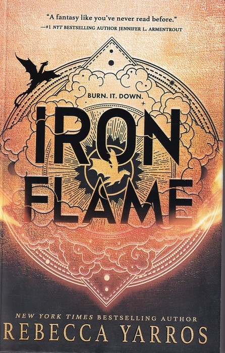 Iron Flame( کتاب رمان شعله آهنین اثر ربکا یاروس)